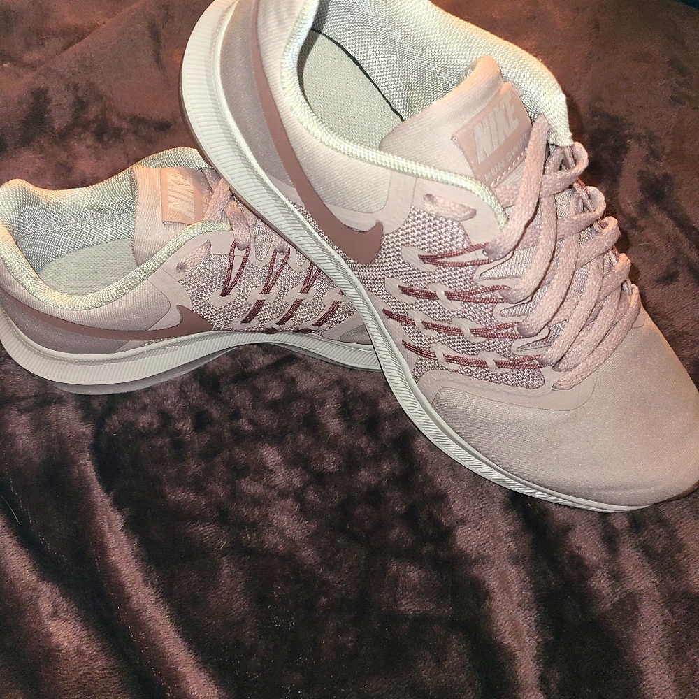 Nike Downshifter 9 Womens Running Shoes